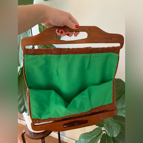 Beautiful 70’s Vintage Handmade purse embroidered cloth wooden handles - Picture 9 of 9